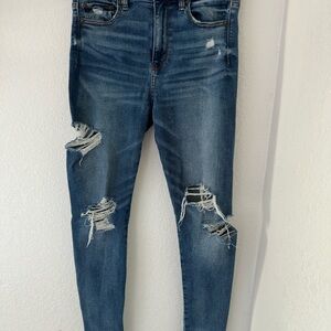 American Eagle Distressed Blue Jeans